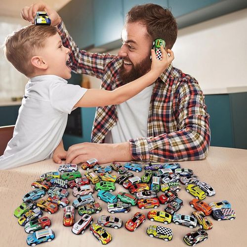 SAMOCHODZIKI Z NAPĘDEM 50 RESORAKI KUFEREK AUTKA METALOWE SAMOCHODY MAPA na Arena.pl