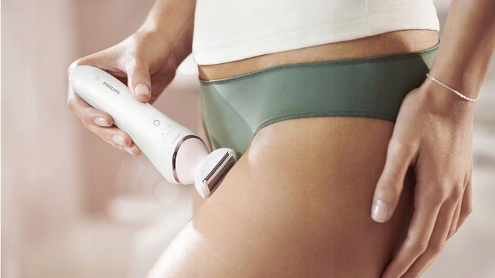 Depilator na sucho i na mokro Philips seria 8000 + 9 akcesoriów BRE740/10 zdjęcie 6