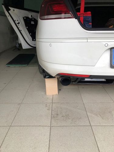 UNIWERSALNE LOTKI DOKŁADKI TYLNEGO ZDERZAKA CZARNY POŁYSK BWM VW SKODA AUDI na Arena.pl