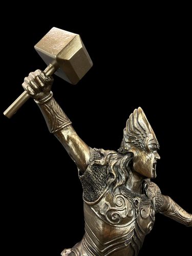 NORDYCKI BÓG THOR Z MŁOTEM VERONESE (WU76419A1) na Arena.pl