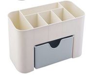 ORGANIZER NA KOSMETYKI SZARY WYKONANY JEST Z WYSOKIEJ JAKOŚCI MATERIAŁÓW