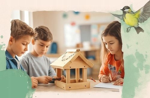 Karmnik dla ptaków do samodzielnego montażu – solidny, drewniany na Arena.pl