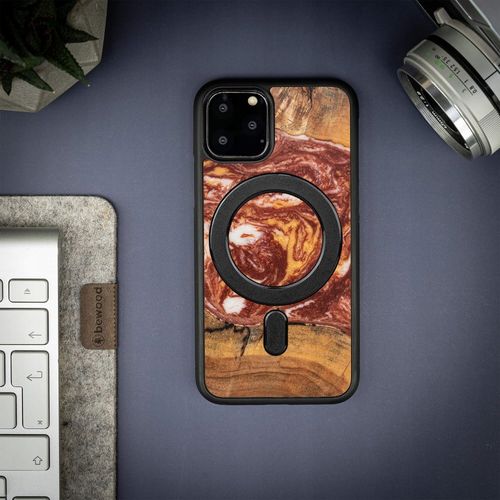 Etui Bewood Unique do iPhone 11 Pro - Planets - Mars z MagSafe na Arena.pl