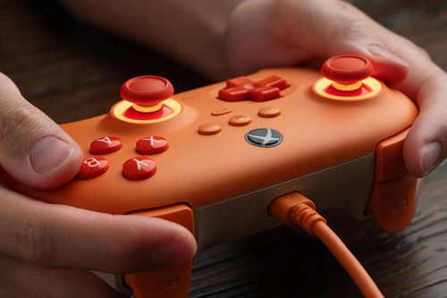 Gamepad 8BitDo Ultimate C Wired Pomarańczowy do PC, Xbox Series / One na Arena.pl