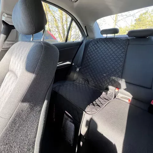 Mata pod fotelik samochodowy - pikowana wodoodporna czarna na Arena.pl