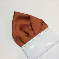 Brązowa ceglasta poszetka trójkątna "Wypustka"