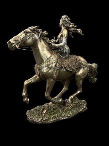 CELTYCKA BOGINI KONI RHIANNON VERONESE  (WU77287A4) na Arena.pl