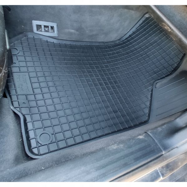 Dywaniki gumowe do Audi A3 8L TUNEL zdjęcie 10