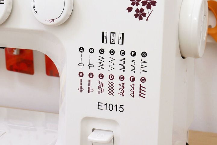 Maszyna do szycia JANOME Juno E1015 zdjęcie 2