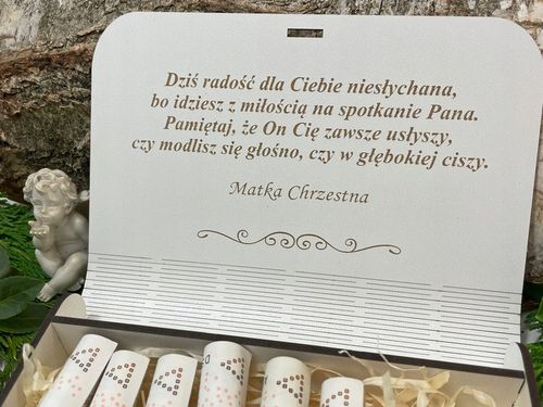 PAMIĄTKA PIERWSZEJ KOMUNII ŚWIĘTEJ Prezent Pudełko na Komunię BIAŁE na Arena.pl