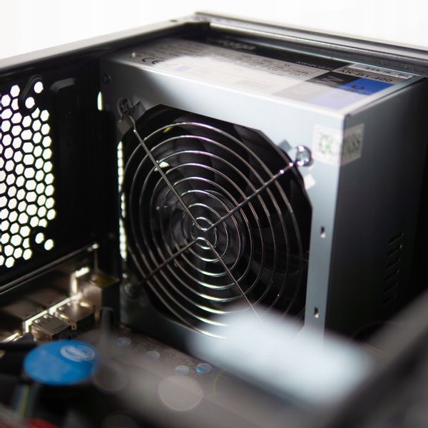 GRACZ GTX I5 4X 3,4GHZ 8GB 120SSD+HDD GT730 W10 zdjęcie 3