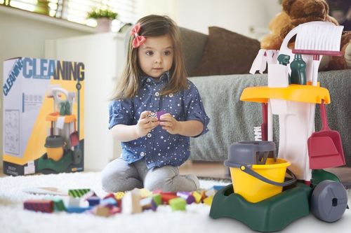 ZESTAW SPRZATAJĄCY DO ZABAWY DLA DZIECI MOP WIADERKO MIOTŁA WÓZEK NA KOŁACH na Arena.pl