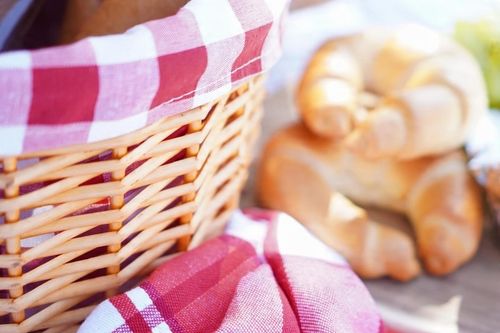 KOSZ NA PIKNIK KOSZYK PIKNIKOWY WIKLINOWY DUŻY MOCNY CZERWONY Z RĄCZKĄ na Arena.pl