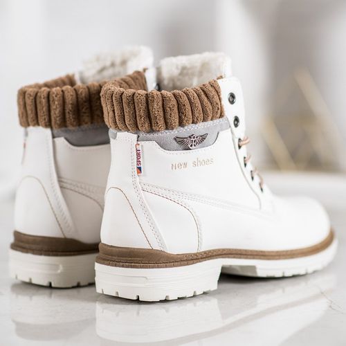 Białe Trapery r.37 na Arena.pl