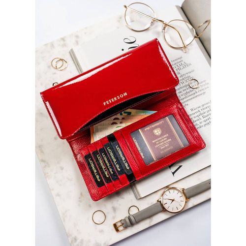 lakierowany, duży portfel damski w kolorze czerwonym z systemem na Arena.pl