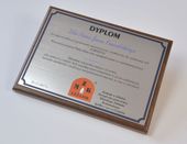 dyplom okolicznościowy z laminatu na drewnianym podkładzie format A4
