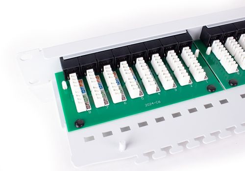 PATCH PANEL UTP CAT.6 24 PORTY GETFORT SZARY na Arena.pl