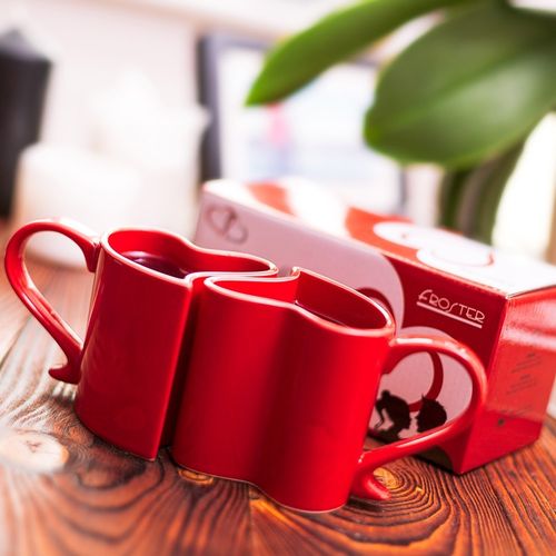 Zakochane Kubeczki - Czerwony na Arena.pl