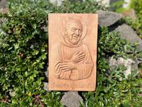 Płaskorzeźba Święty Ojciec Pio obraz drewniany do powieszenia prezent (70)