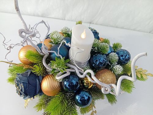 Stroik bożonarodzeniowy z granatem i złotem w ceramicznej doniczce na Arena.pl