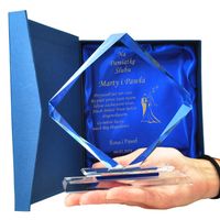 Kryształowa Statuetka "BLUE" w Etui - 0100 (PAMIĄTKA ŚLUBU)