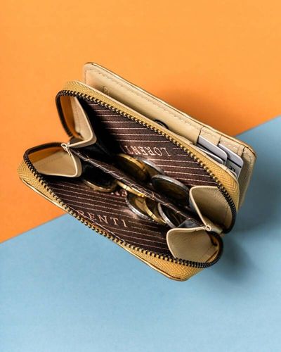 mały portfel damski ze skóry naturalnej ze wzorem fal - lorenti na Arena.pl