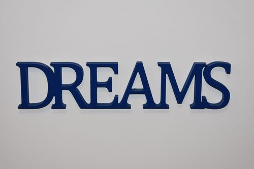 Napis 3D DREAMS na Arena.pl