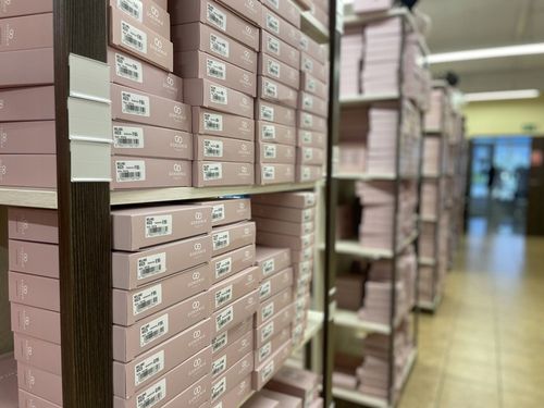 Biustonosz Paradise 496 czarny 85L na Arena.pl