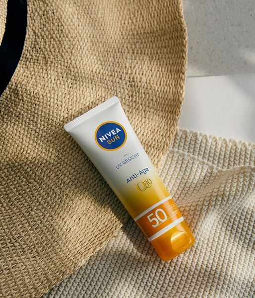 Krem do twarzy Nivea Sun krem przeciwsłoneczny filtrem 50 BRAK KARTONIKA zdjęcie 12