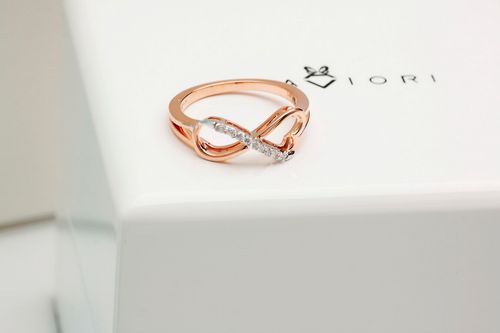 pierścionek nieskończona miłość z różowego i białego złota z diamentami na Arena.pl