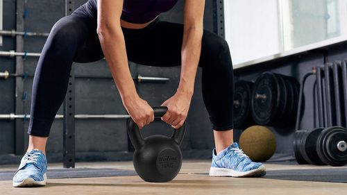 Kettlebell żeliwny 6kg kettle hantel obciążenie odważnik do ćwiczeń Rebel na Arena.pl