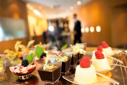 50XPucharki PIRAMIDA 60ml+łyżeczki 50szt NA PRZEKĄSKI POJEMNIKI NA DESERY na Arena.pl