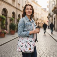 Torebka Na Ramię z Motywem Róż i Różową Ekoskórą – Handmade