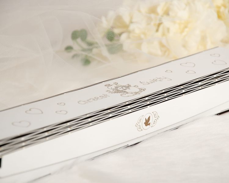 Białe pudełko na świecę do Chrztu Świętego z personalizacją PCS-1 zdjęcie 2