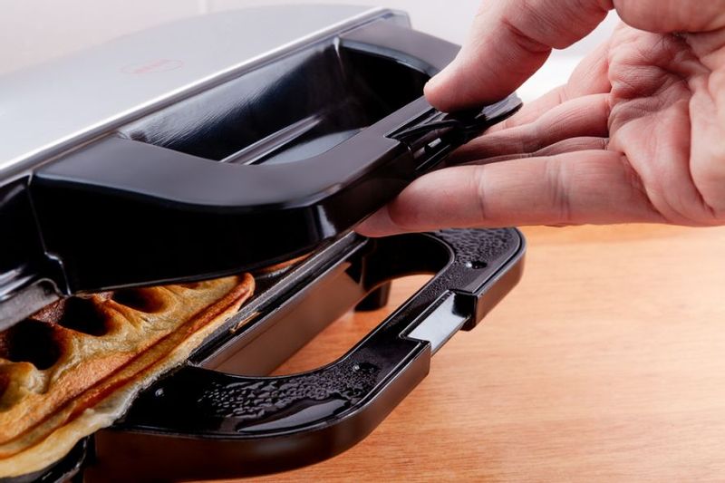 Gofrownica Wa100S Deli Eldom 1000W zdjęcie 3