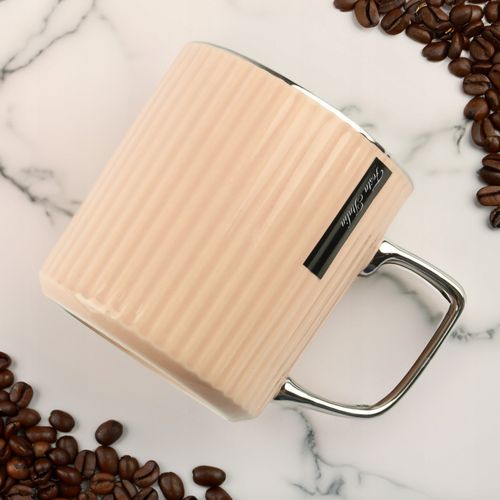 PORCELANOWY KUBEK NA KAWĘ HERBATĘ RÓŻOWY ZDOBIONY ZE SREBRNYM UCHEM 370ML na Arena.pl