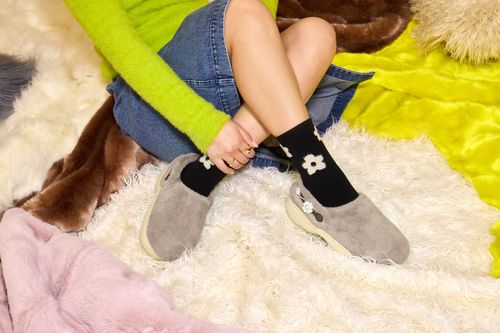 Crocs Damskie Ciepłe Kapcie Domowe Classic Unfurgettable 211116 Clog 38-39 na Arena.pl