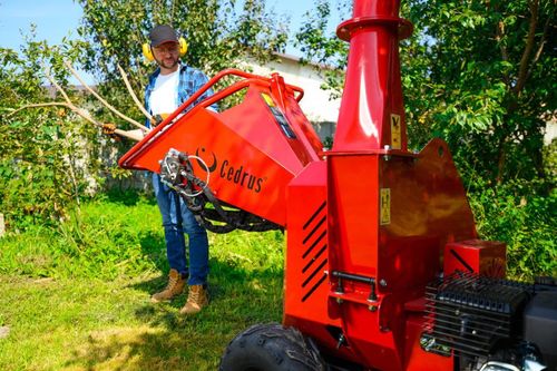 Rozdrabniacz do gałęzi Cedrus RB05 PRO HE 15KM hydrauliczny na Arena.pl