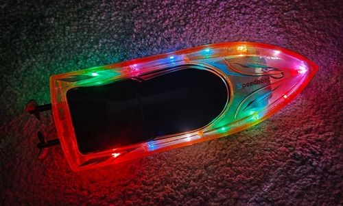 Motorówka Łódź Łódka Wyścigowa Zdalnie Sterowana RC Światła LED + Pilot na Arena.pl