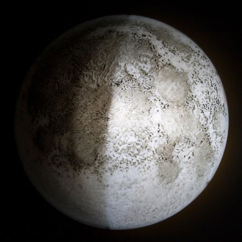 Księżyc w moim pokoju na Arena.pl