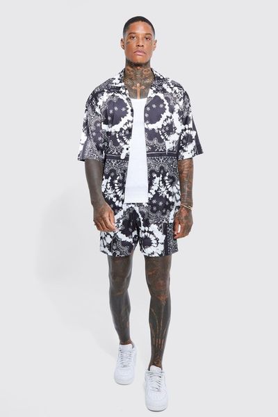 E22R002 KOSZULA CZARNA WZORY BIEL BOOHOOMAN S zdjęcie 1