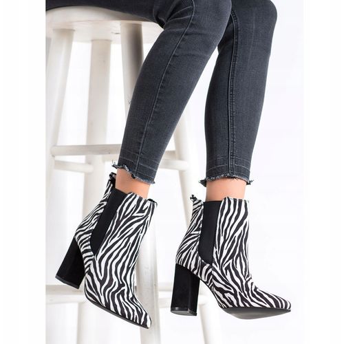 Botki Zebra Print r.35 na Arena.pl