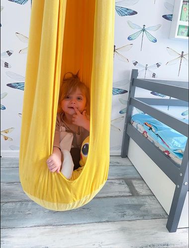 huśtawka kokon żółta MALPISZON.PL na Arena.pl