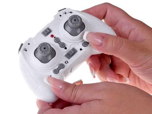 DRON ZDALNIE STEROWANY Z PILOTEM na Arena.pl