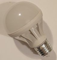 Żarówka led E27 kulka barwa światła biała ciepła 7W/220V
