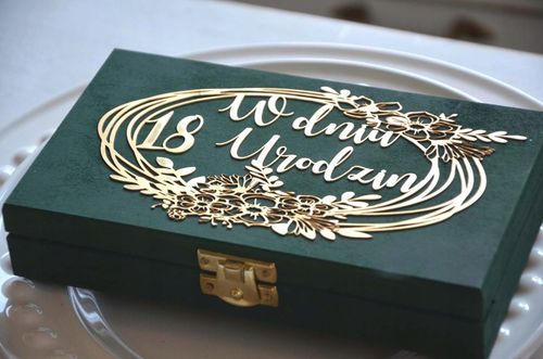 Pudełko na Pieniądze Prezent na 18 urodziny OSIEMNASTKA/ WYS. 24 H na Arena.pl