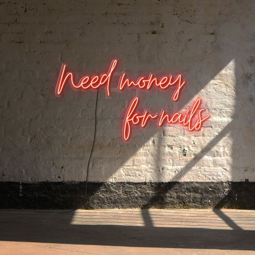 Napis LED Need Money For Nails na Arena.pl