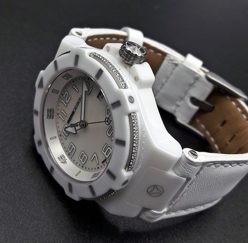 MOMO Design Tempest Lady MD2104WT-22 na Arena.pl