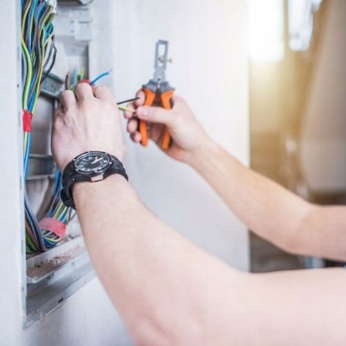 OGRANICZNIK OCHRONNIK PRZEPIĘĆ PRZEPIĘCIOWY 1-FAZ B+C T1 T2 1P 6kA AC na Arena.pl