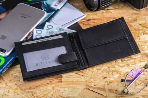 BETLEWSKI Portfel męski skórzany z przegródkami miejsce na zdjęcie na Arena.pl